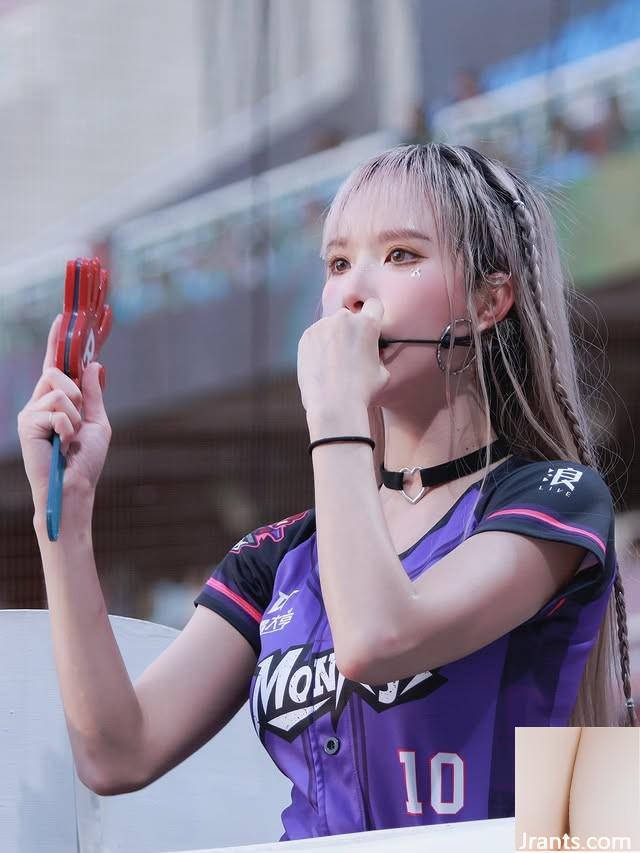 Cô gái cổ vũ “Rina 1128” giải phóng con số tốt được giấu kín của mình (10p)