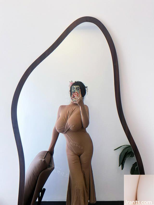 “Manta” bộ ngực công bằng và đẹp đến nỗi chúng sắp tràn (10p) - Ảnh 3