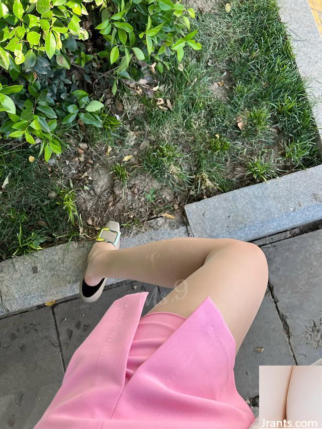 “Linvia99” Những chiếc vớ dài màu đen rất đẹp! (10p) - Ảnh 7