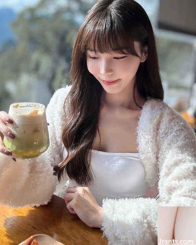 “Chị sinh đôi 77” có vẻ ngoài rất bắt mắt (10p) - Ảnh 9