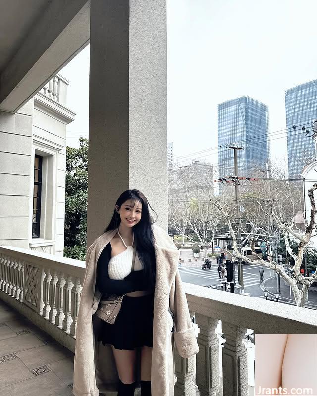 Phù thủy nhỏ “Nữ AI” được phơi bày với bộ ngực dữ dội và xinh đẹp (10p) - Ảnh 8