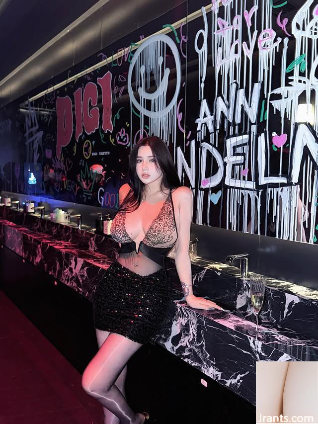 “A SE” nhô ra phía trước và lớn lên ở phía sau để khiến mọi người tưởng tượng (10p)