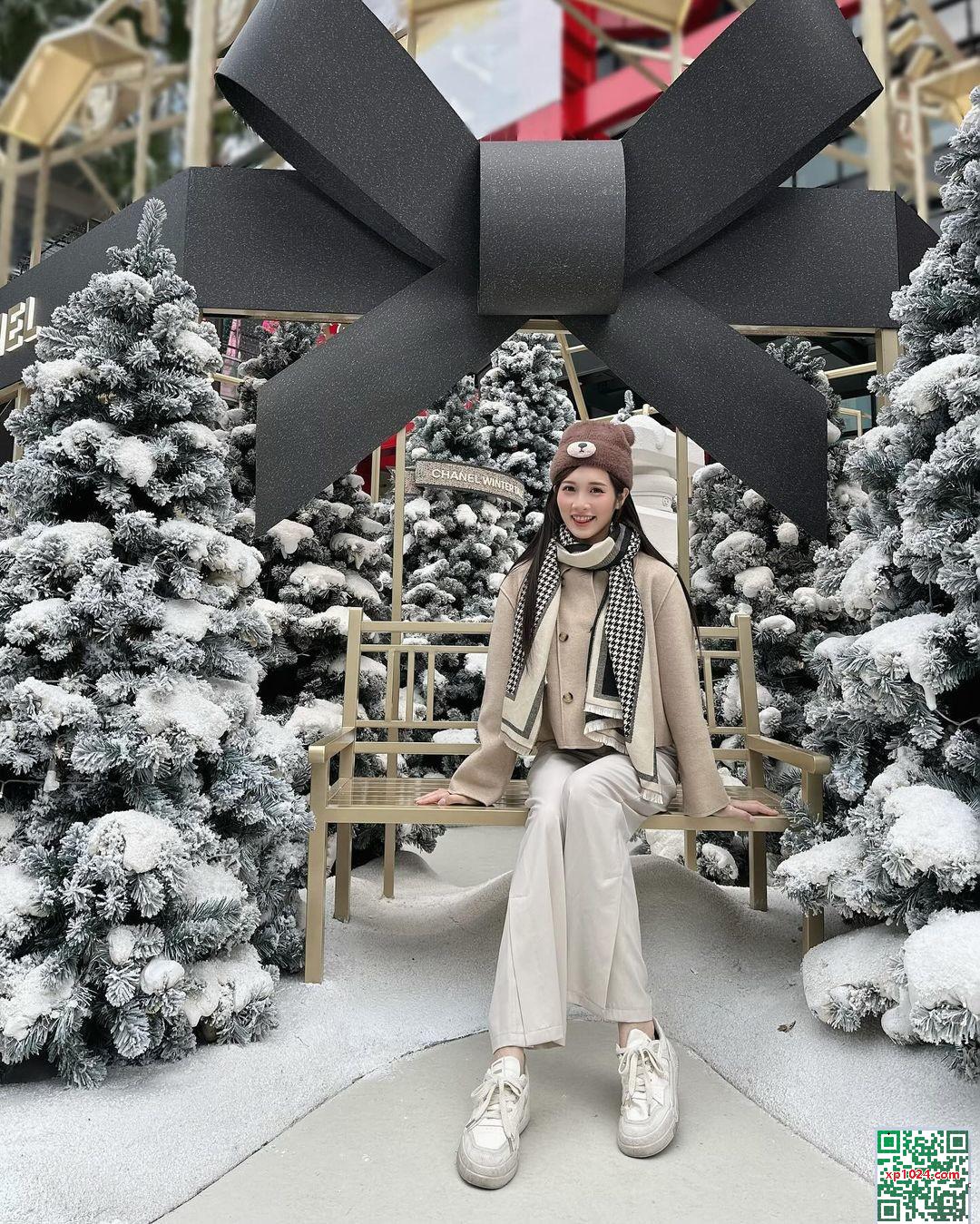 “Yun Yun’er” ngực đẹp quá hôi (21p)