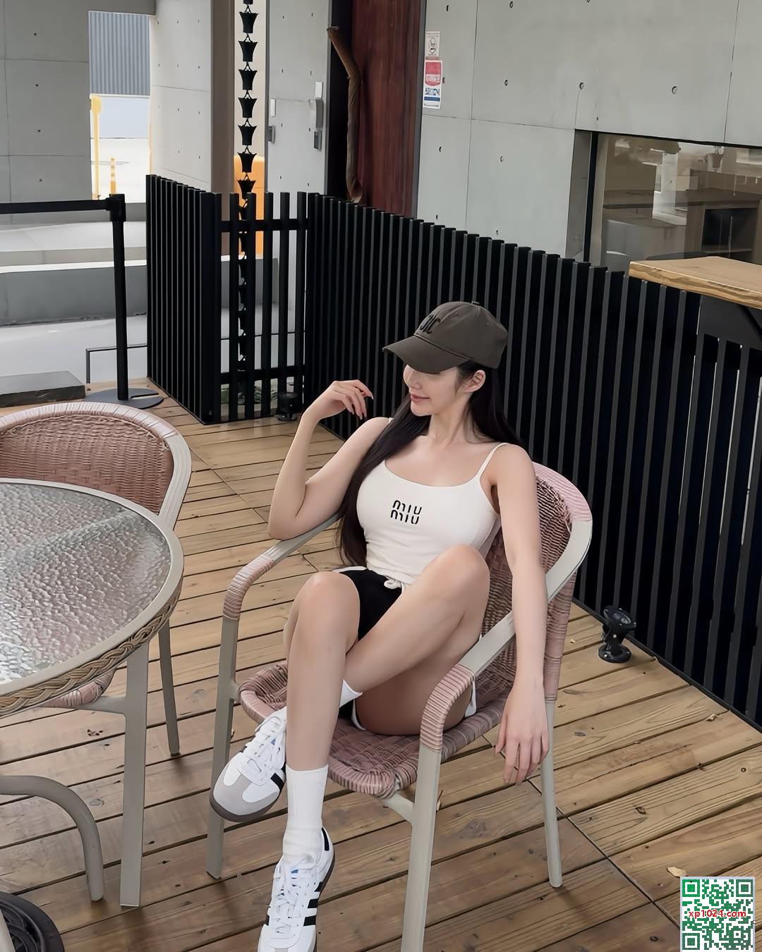 Cô gái ngực lớn với sự phân tách sâu V “Xinpei Mandy” khá bắt mắt (20p) - Ảnh 10