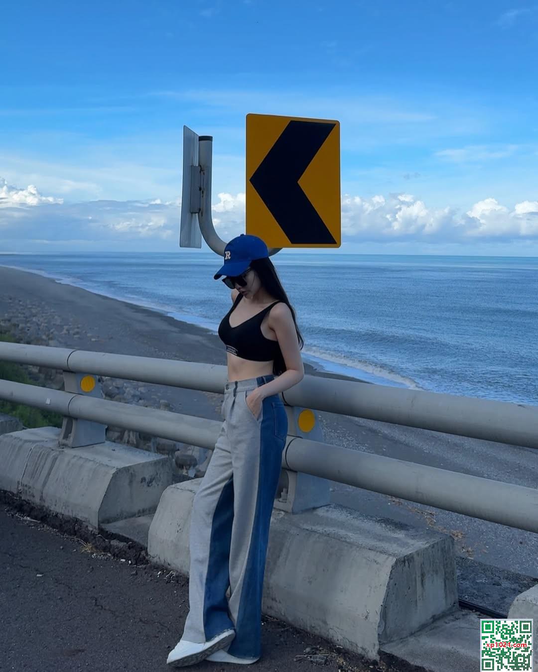 Cô gái ngực lớn với sự phân tách sâu V “Xinpei Mandy” khá bắt mắt (20p) - Ảnh 15