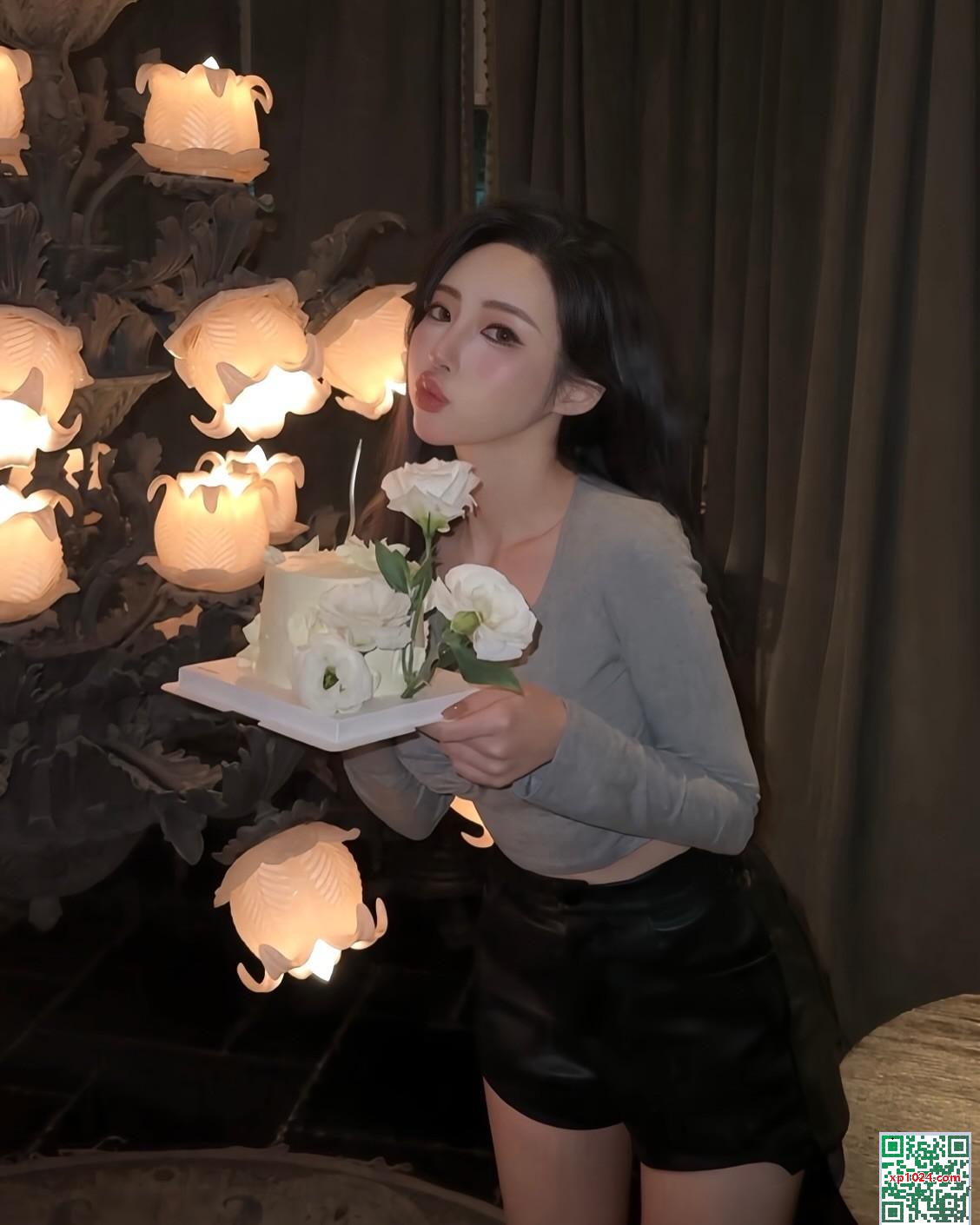 Cô gái ngực lớn với sự phân tách sâu V “Xinpei Mandy” khá bắt mắt (20p) - Ảnh 2