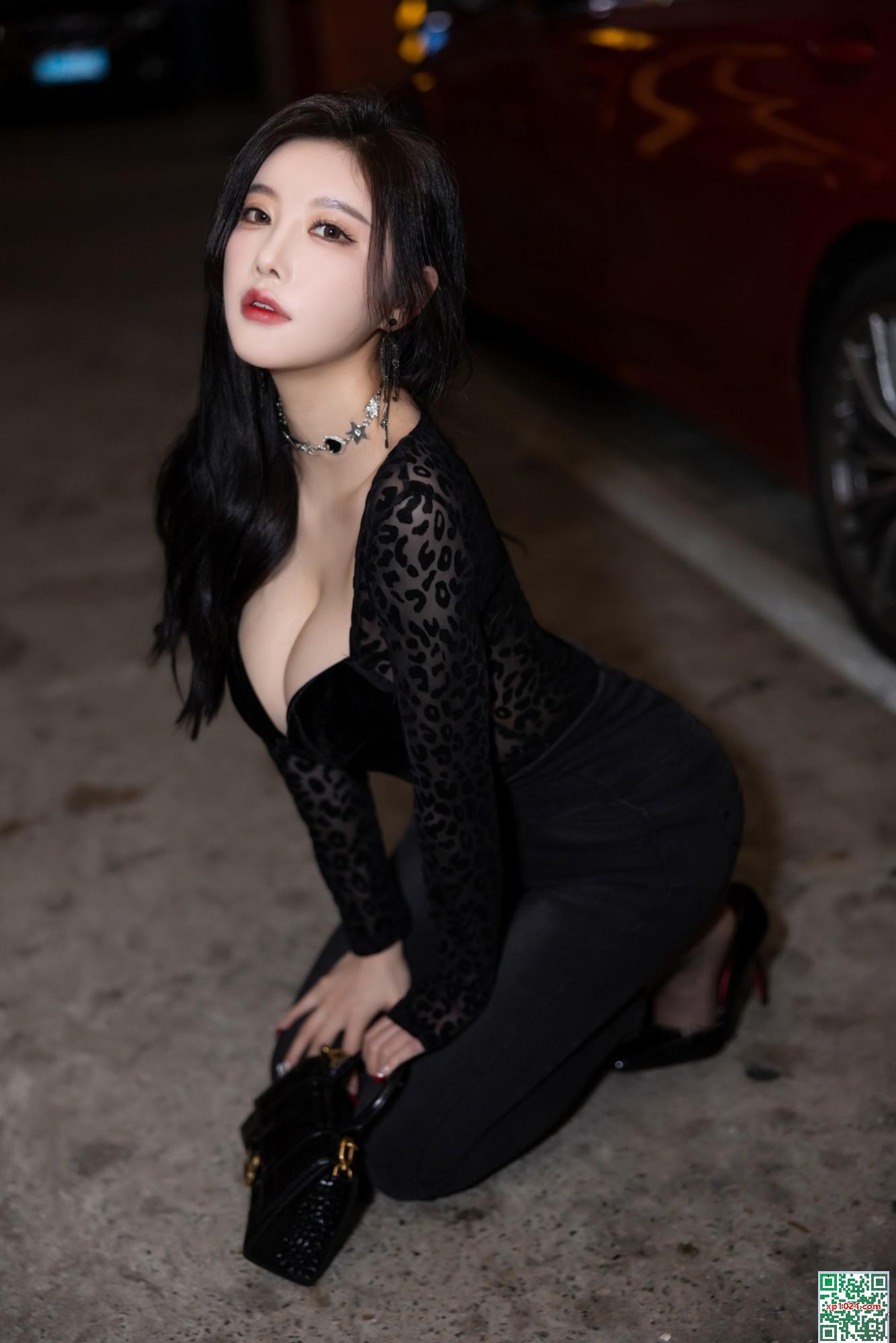 Yang Chenchen – Quần jean đen (100p) - Ảnh 8