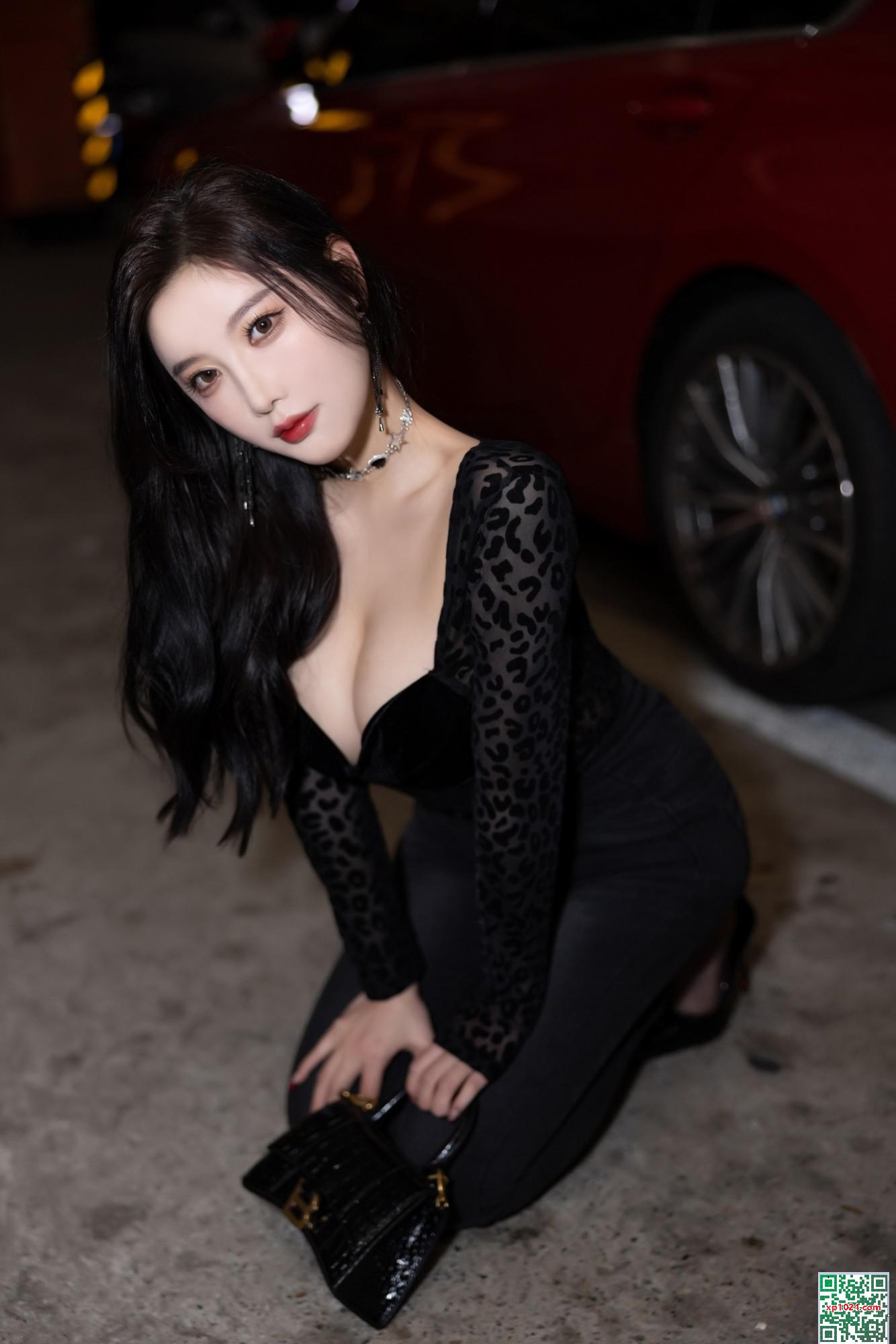 Yang Chenchen – Quần jean đen (100p) - Ảnh 9