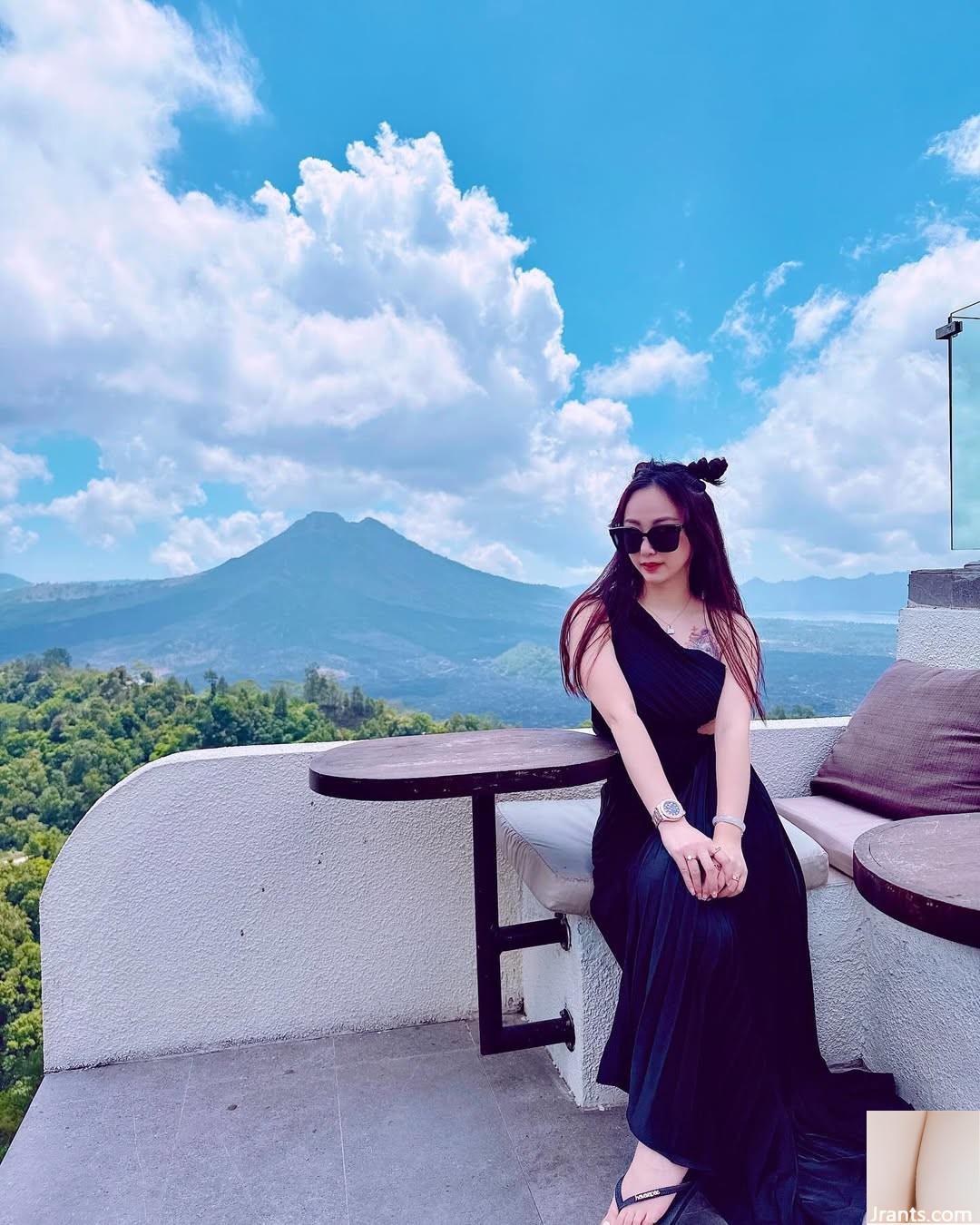 “Yuyuyu” có tính khí gợi cảm và hình dạng vú đầy đặn (15p) - Ảnh 8