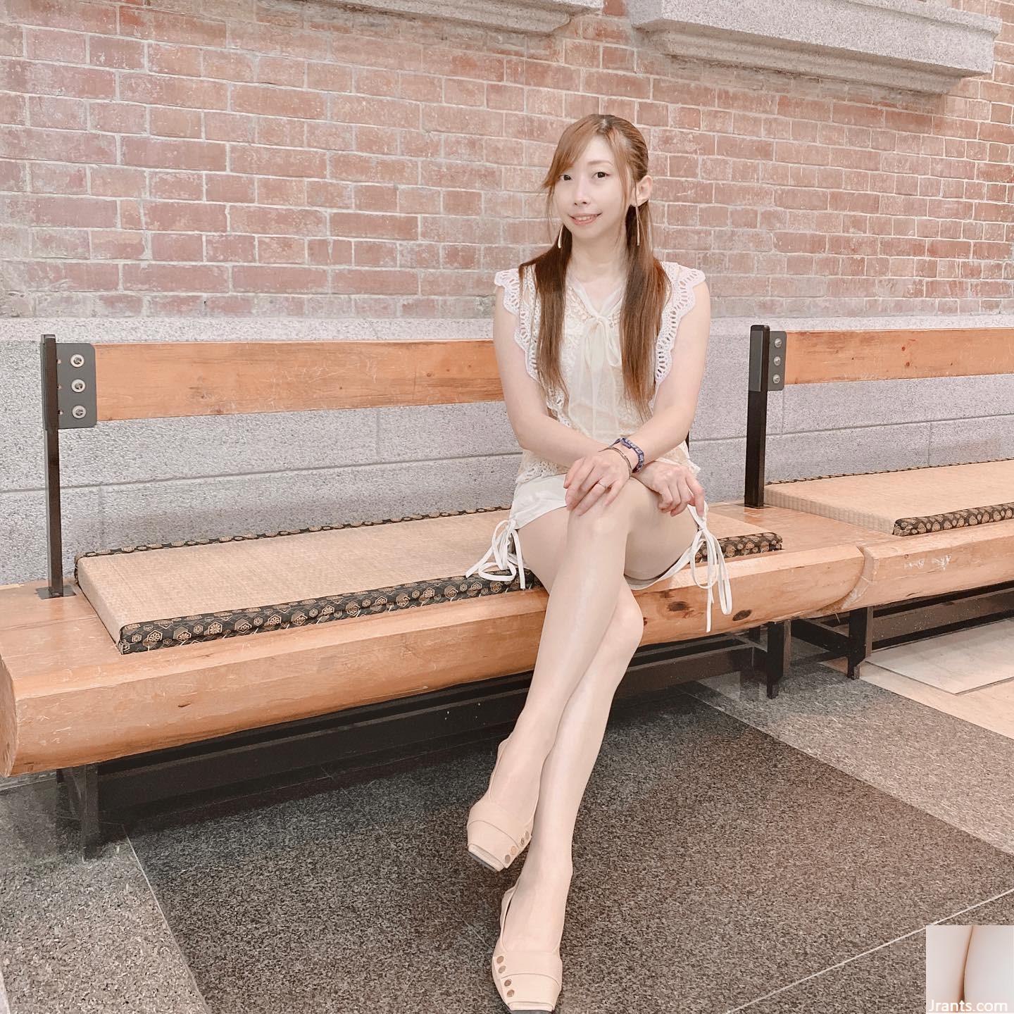 “Yu Xuanxuan” Nó nóng đến nỗi cả ngọt ngào và gợi cảm đều được kết hợp với phần thân trên (20p)