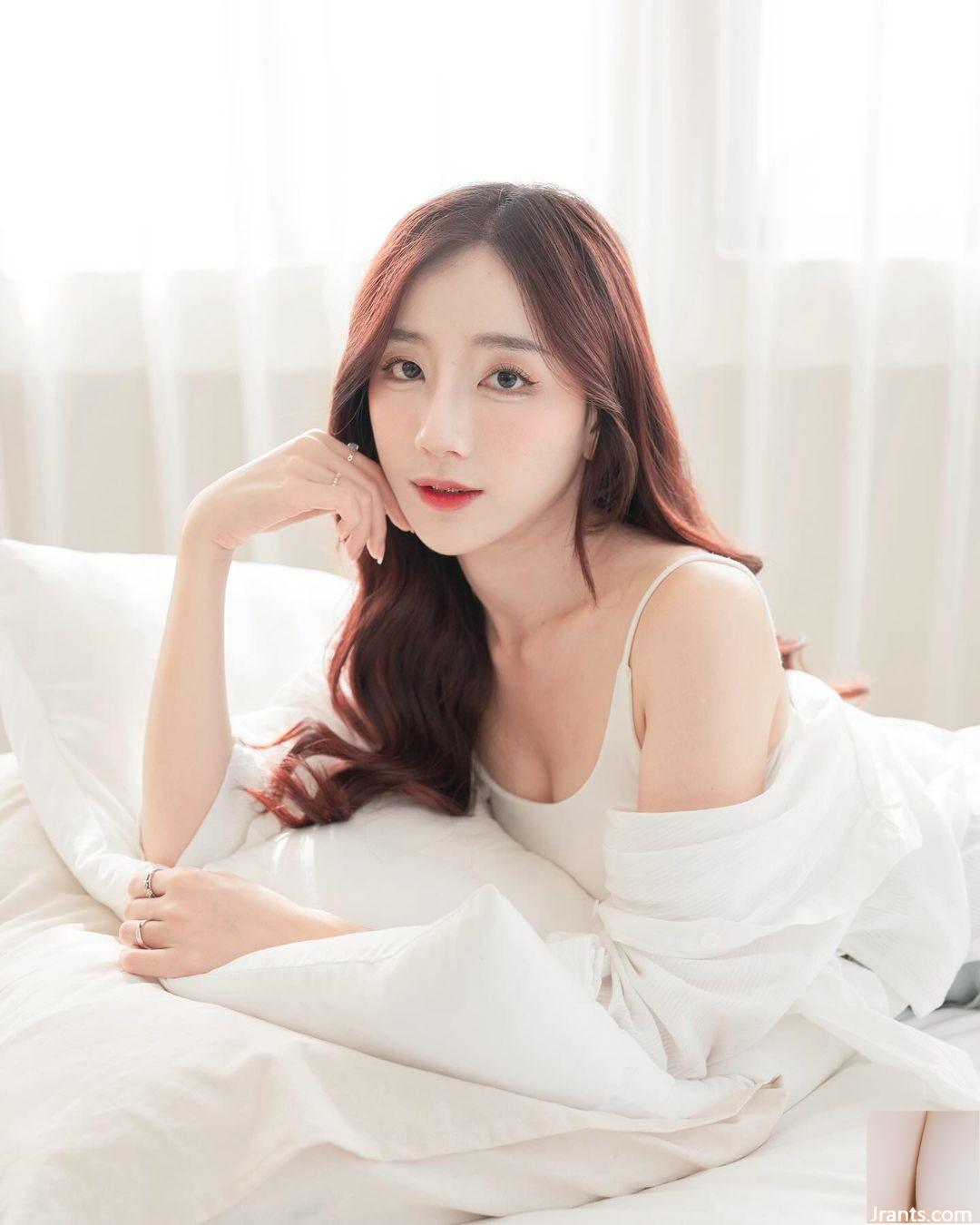 Cô gái trẻ chân dài “Pei Pei - Ảnh 14