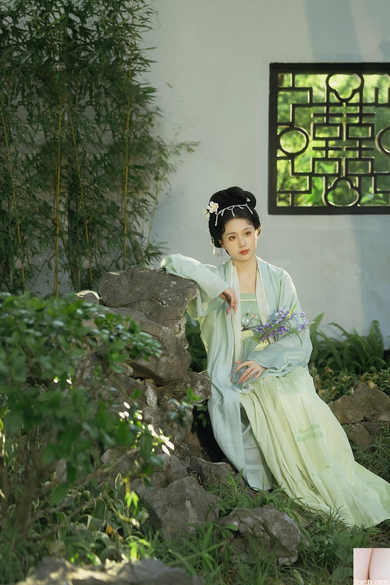 Quay lại Zhou Fang Jiajia (22p) - Ảnh 4