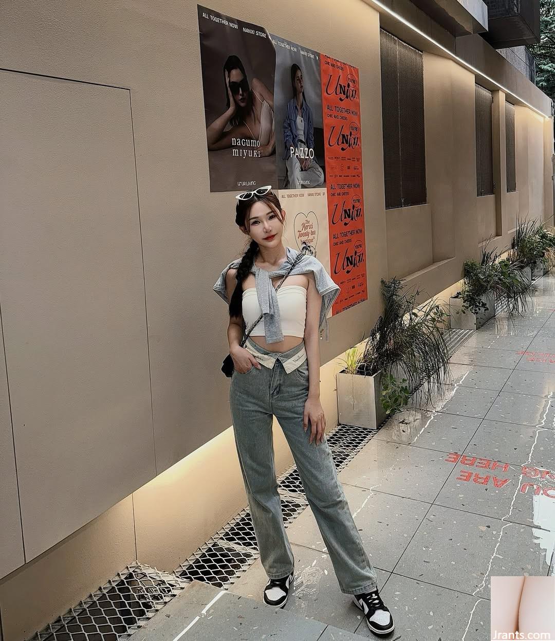 “Rắc rối nhỏ của bạn là bán những cây bút mỏng” Hidden tròn và bộ ngực đẹp (23p) - Ảnh 15