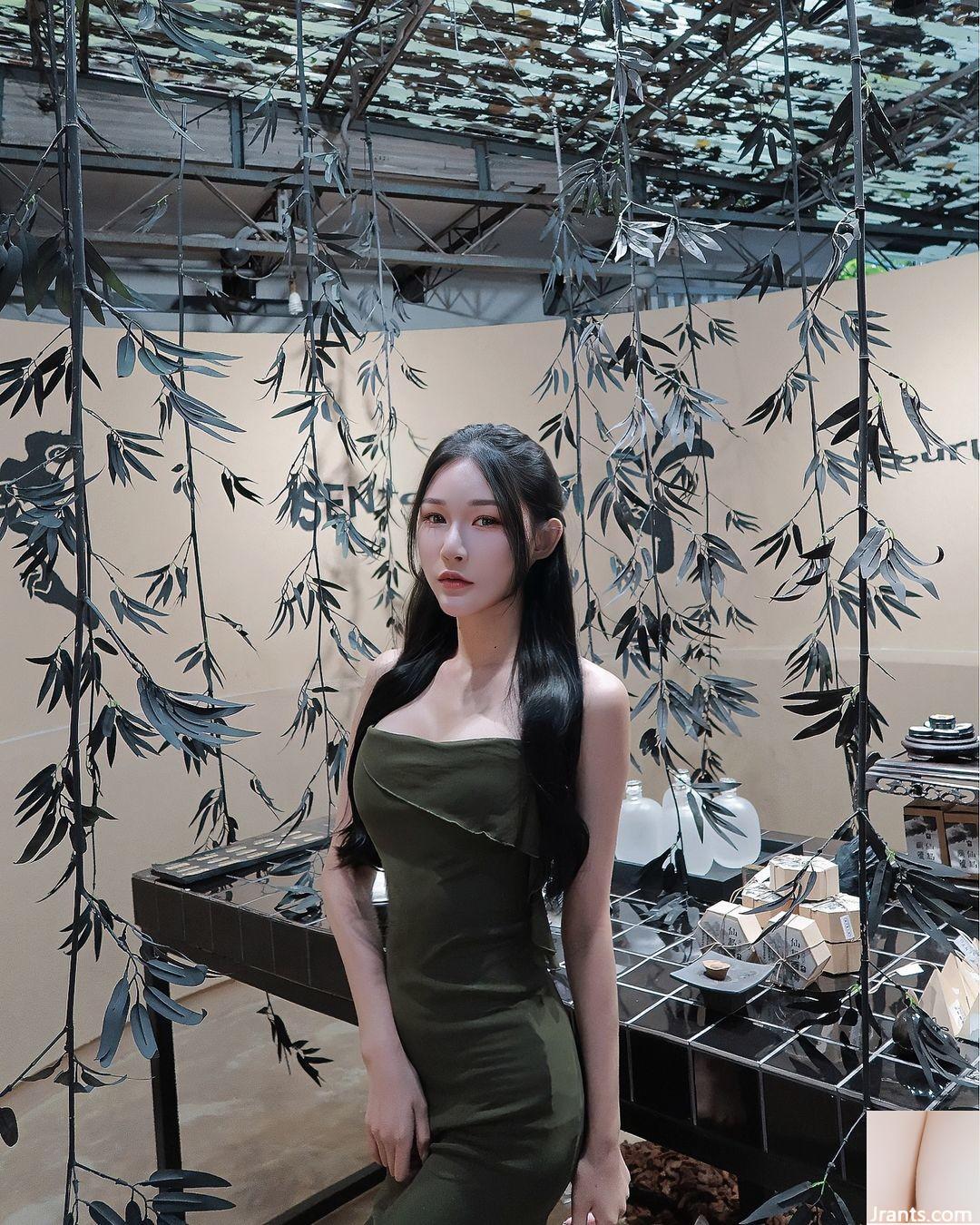 “Rắc rối nhỏ của bạn là bán những cây bút mỏng” Hidden tròn và bộ ngực đẹp (23p) - Ảnh 9