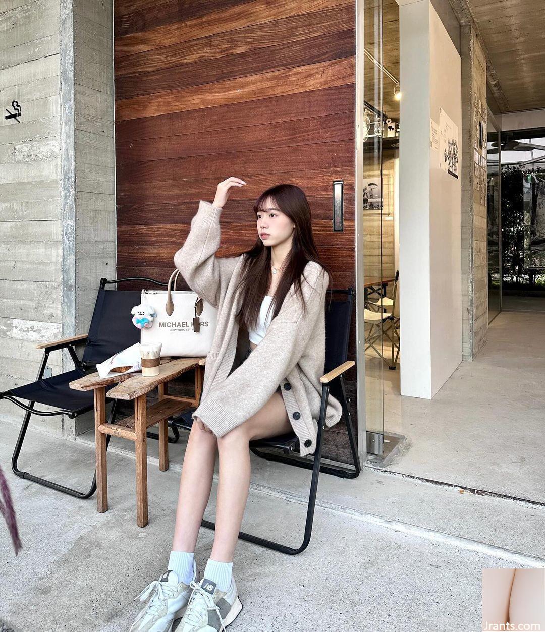 “Joan” ngọt ngào và gợi cảm và hấp dẫn (21p) - Ảnh 7