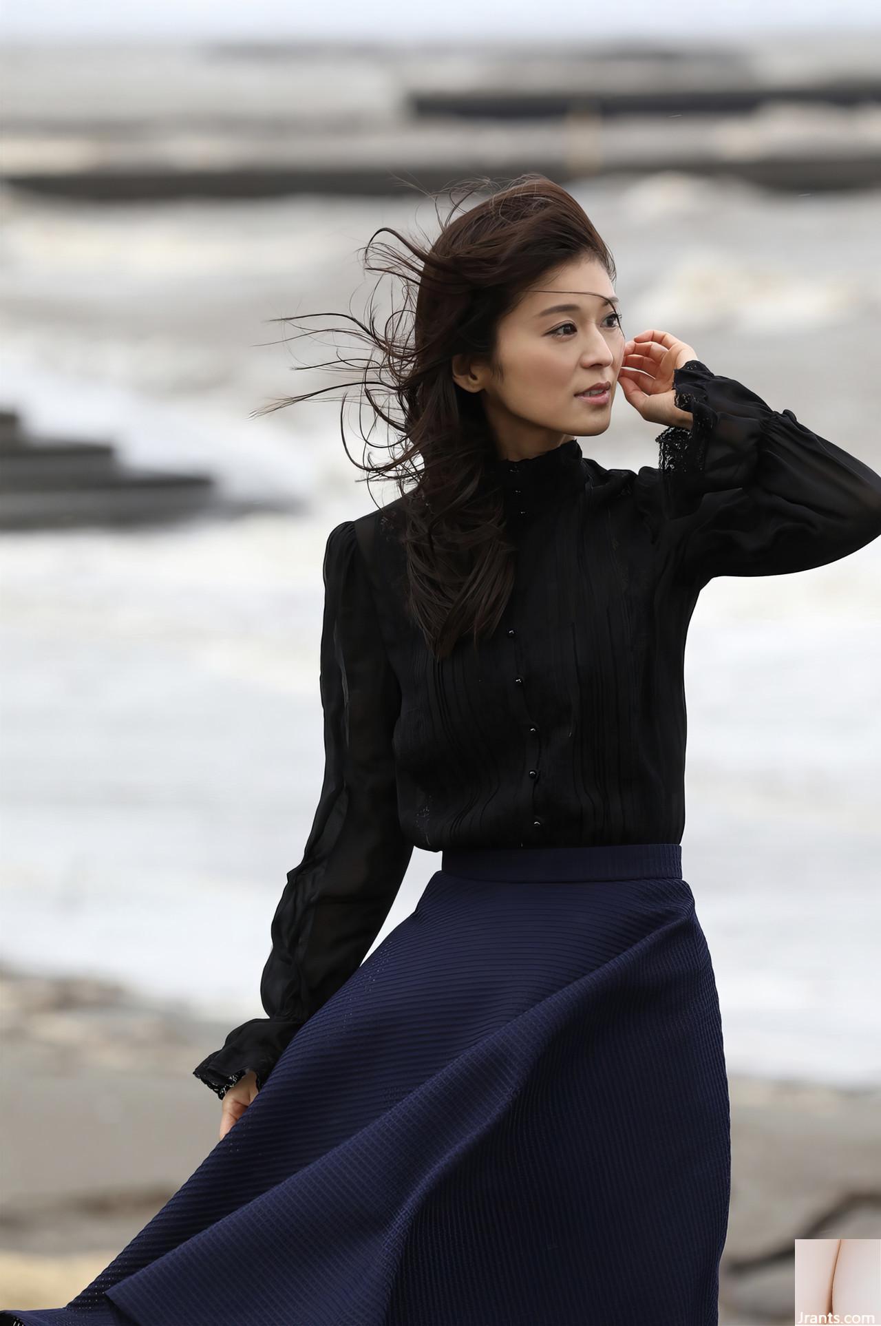 (Yumi Higashino) Cơ thể săn chắc và đẹp đẽ, đối xứng và toàn thân toát - Ảnh 4