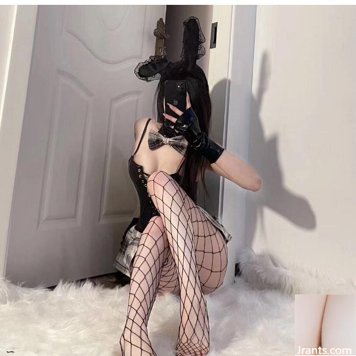 “A Little Pearl” Thanh niên Nhật Bản thể hiện quan điểm xấu xa (26p) - Ảnh 9