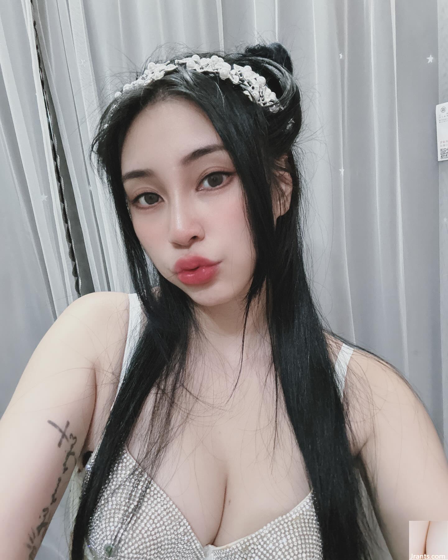 “Yuliana” cám dỗ thuần túy một khi hài lòng (18p) - Ảnh 4