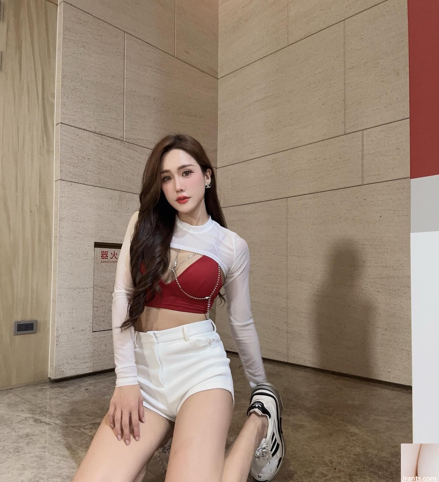 Chân nóng và đẹp “DJ_Victoria_huang Yuxi” trông rất đẹp (17p) - Ảnh 7