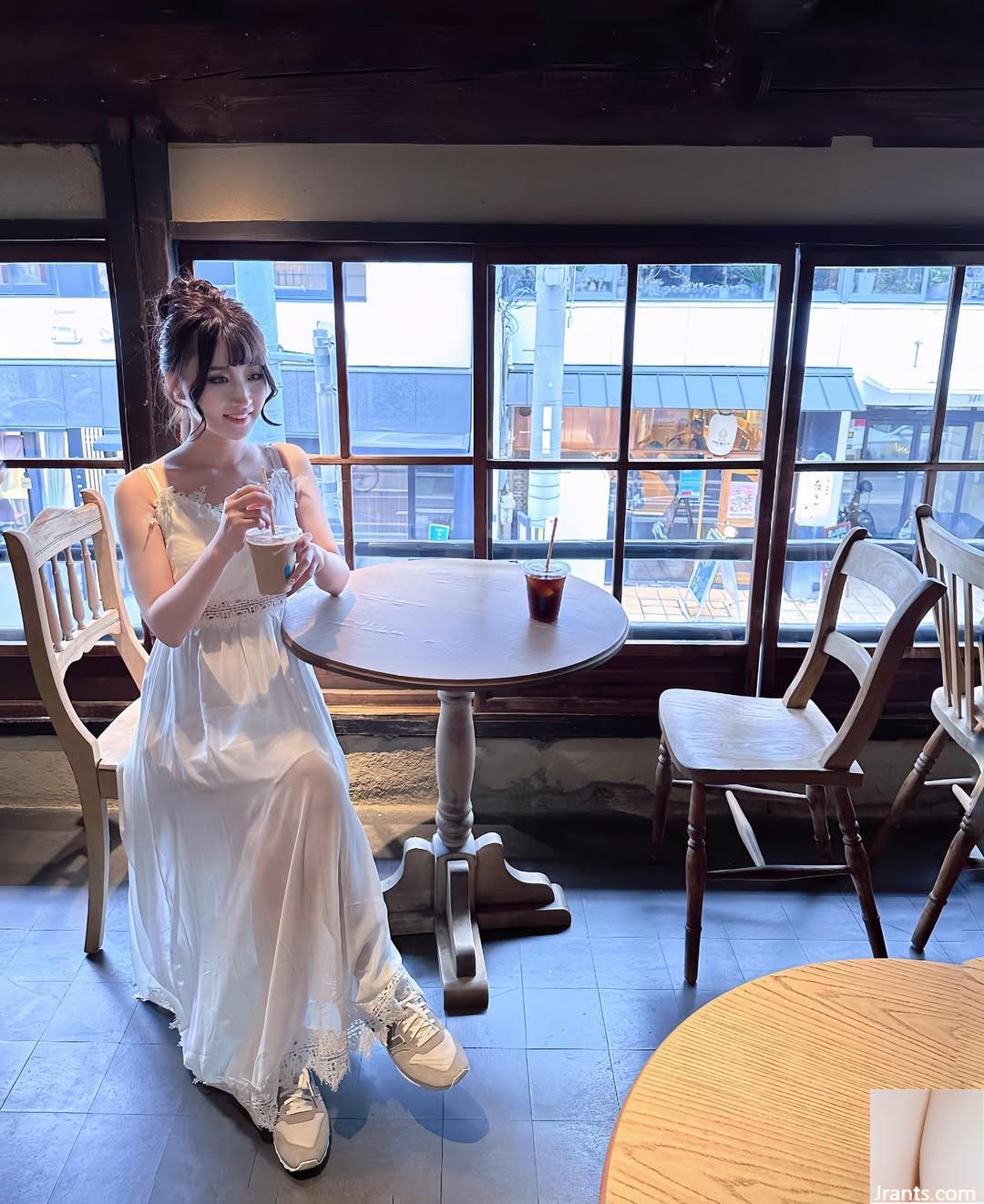 Đường cong vú tròn “Emily” Đường cong gợi cảm rất hấp dẫn! (19p) - Ảnh 9