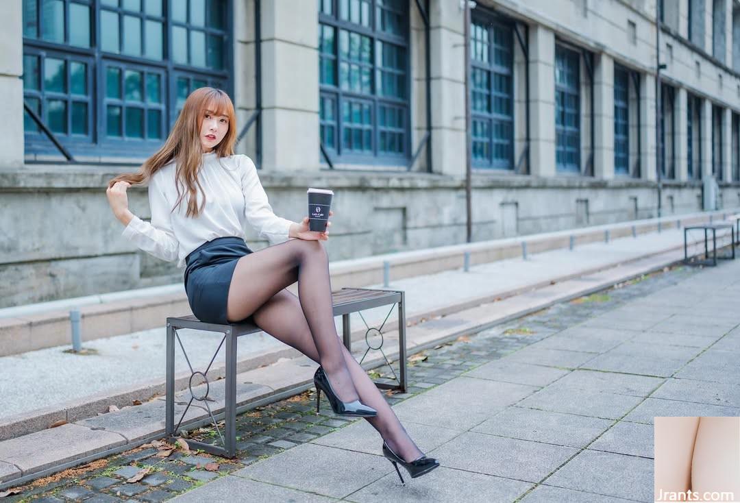 Ngực nhỏ “Guo Simin” mỉm cười ngọt ngào (24p) - Ảnh 11