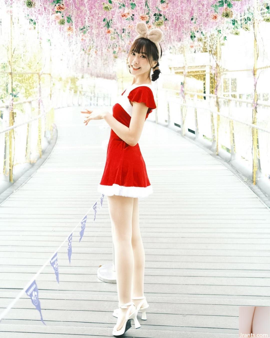 Ngực nhỏ “Guo Simin” mỉm cười ngọt ngào (24p) - Ảnh 13