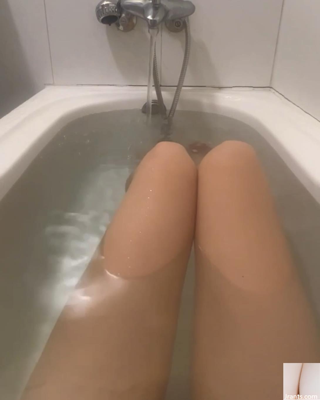 Đường cong cơ thể mỏng “vớ lụa đen” không thể cưỡng lại cám dỗ (18p) - Ảnh 13