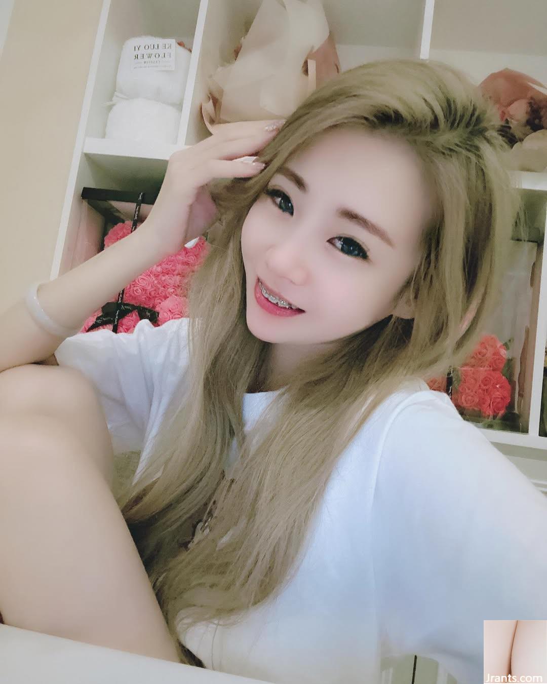 Khuôn mặt ngọt ngào “Kelly” nụ cười đặc trưng rất ngọt ngào và hoàn hảo đường cong (19p) - Ảnh 10