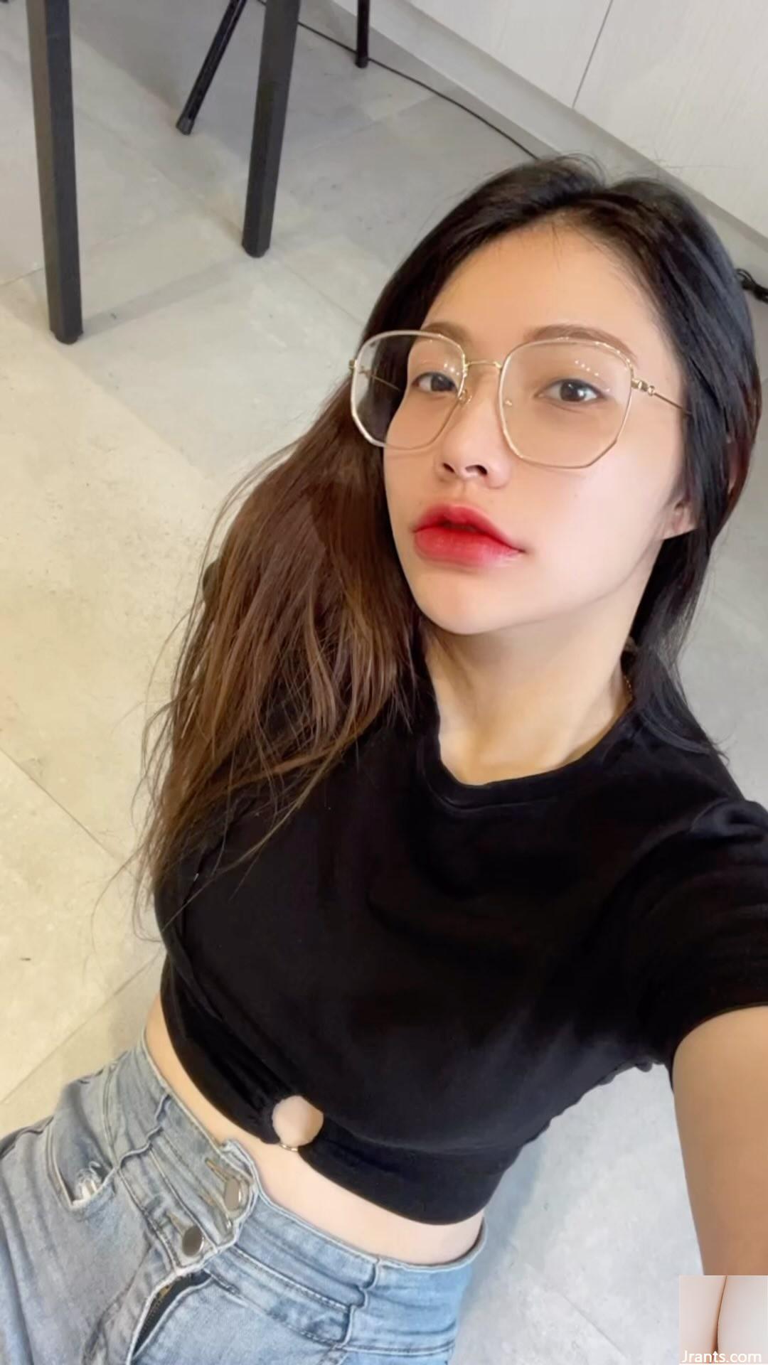 Người nổi tiếng trên internet nổi tiếng “Li Chenxi” cho thấy con số đầy đủ và nóng bỏng của cô ấy (18p) - Ảnh 6