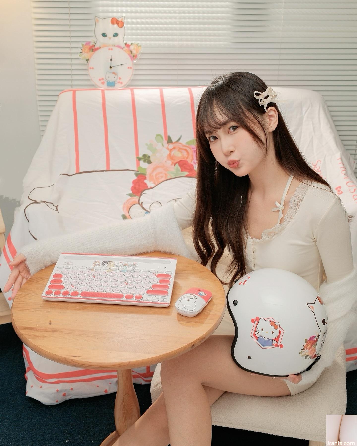 Tính khí thanh lịch đến nỗi “kẹo sữa Chen” cho thấy bộ ngực và khuôn mặt mềm mại và mềm mại của cô ấy cũng là siêu (18p) - Ảnh 4