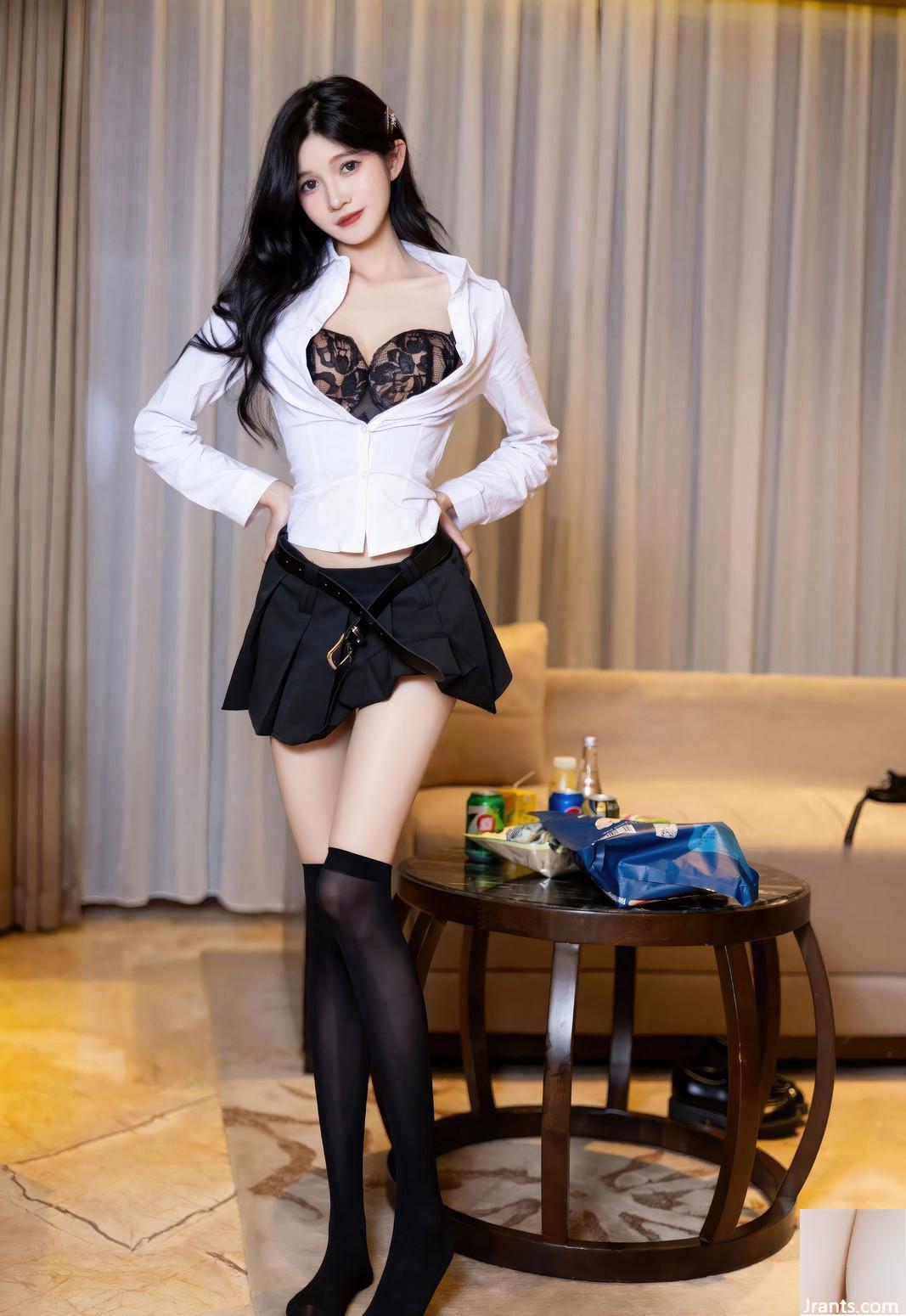 Đồng phục nước gợi cảm của Cheng ChengCheng với đôi chân đẹp chất lượng hàng đầu và vớ đen hấp dẫn ảnh (15p) - Ảnh 11