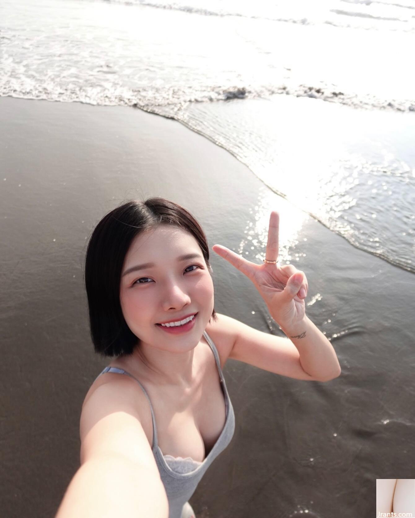 Cô gái siêu dễ thương “Ống xả ăn mòn” ảnh gợi cảm và cay (15p) - Ảnh 15