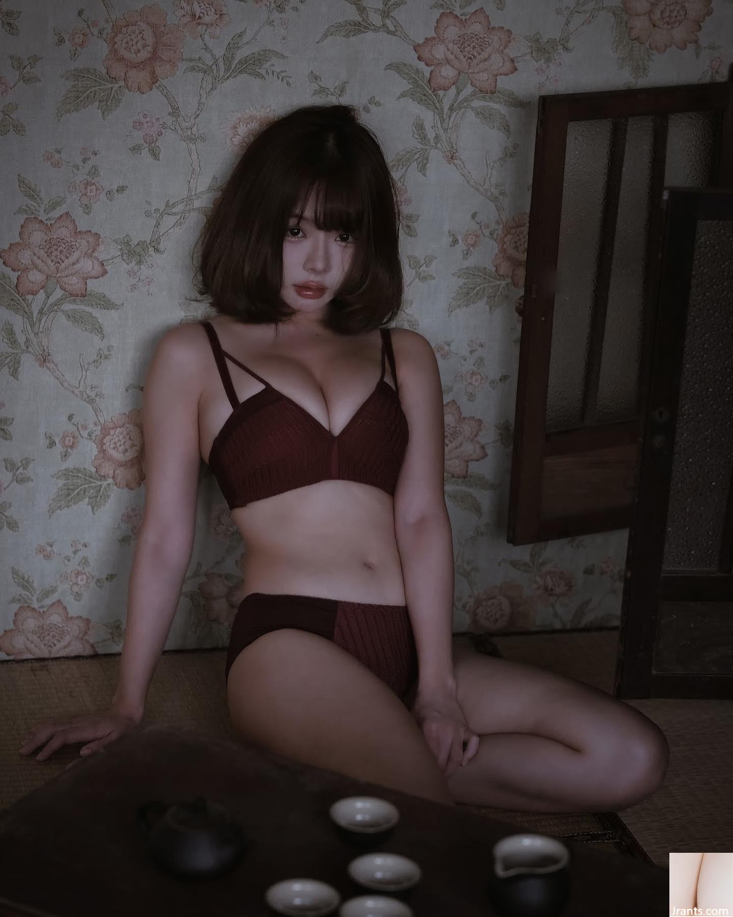 Hương vị ngọt ngào của “qianqian” với bộ ngực cắt thấp được dự định để tan chảy! - Ảnh 11