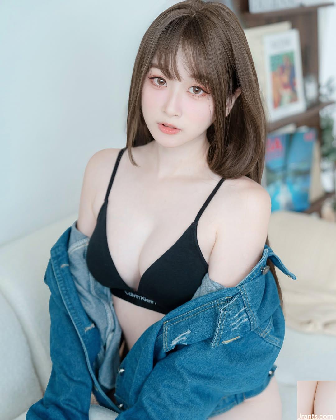 “Weiwei” có dáng người xinh đẹp, trắng trẻo, dịu dàng, hoàn hảo đến mức hôi (10P) - Ảnh 3