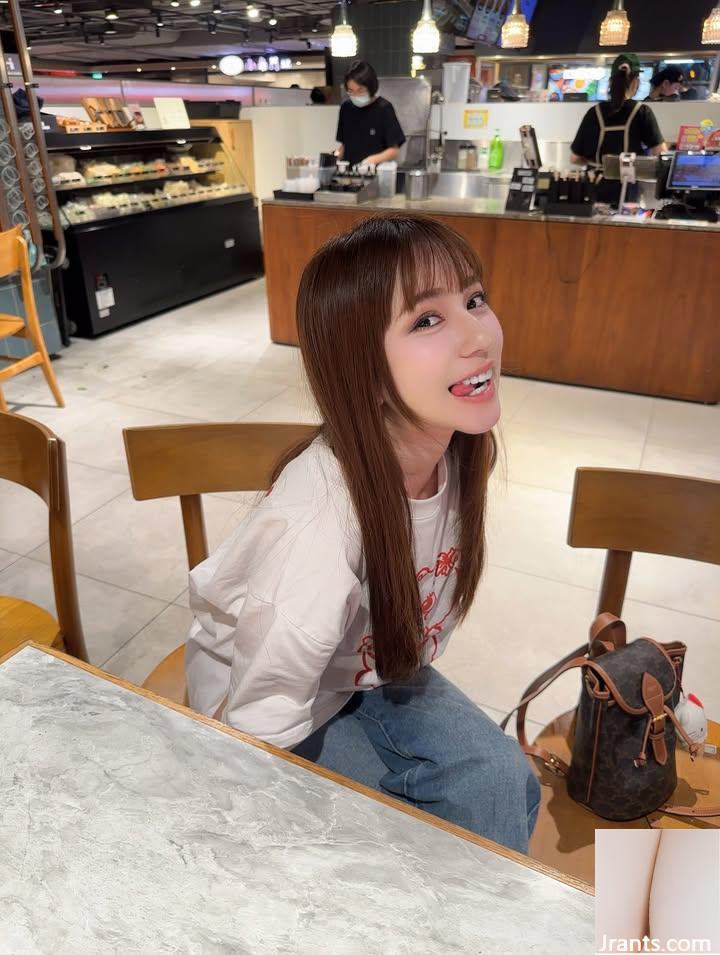 “Lucy” cởi mở, khoe dáng không chút ngại ngùng (10P) - Ảnh 8