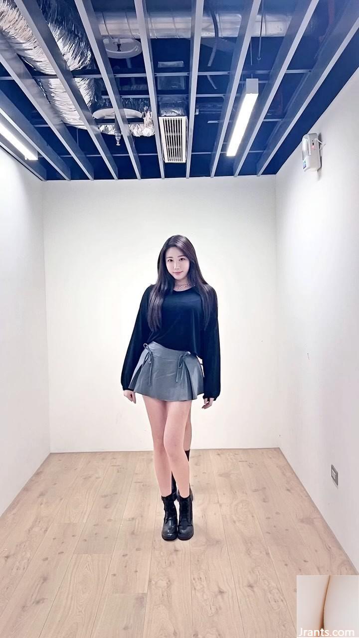 Cơ thể cong đều được gọi là “Ariel C.” - Ảnh 26