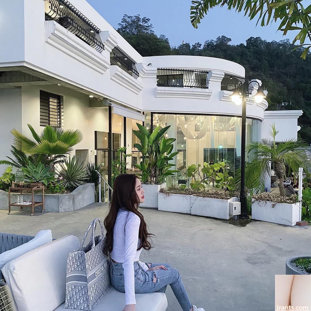 Đường cong cơ thể mảnh khảnh “Hua Hua” ngọt ngào và gợi cảm (37p) - Ảnh 13