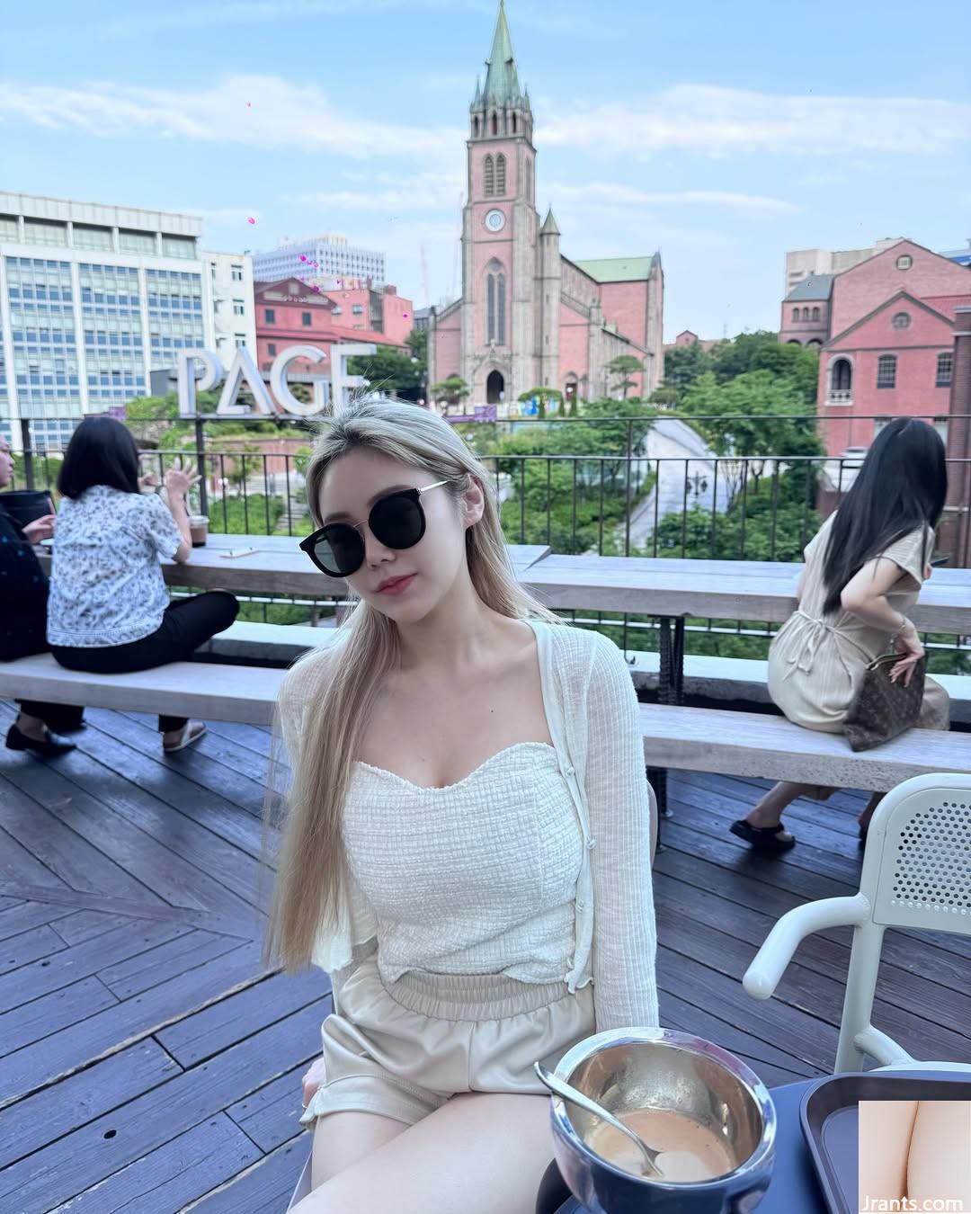 Đường cong cơ thể mảnh khảnh “Hua Hua” ngọt ngào và gợi cảm (37p) - Ảnh 37