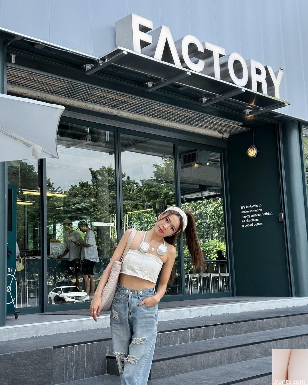 Bộ ngực lớn cấp cao nhất “Siang Siang” khuôn mặt thuần khiết với cơ thể hấp dẫn (18p) - Ảnh 18