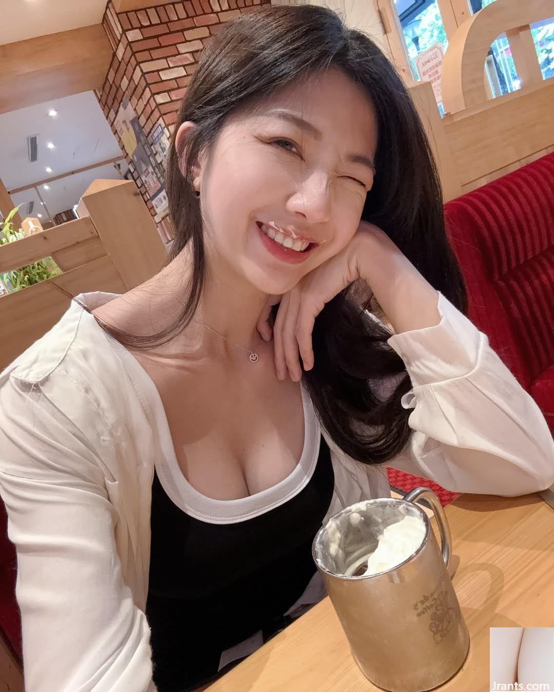 Siêu nóng và ngọt ngào cô gái xinh đẹp mặc quần áo gợi cảm! “BB” cho thấy con số quỷ dữ (32p) - Ảnh 18