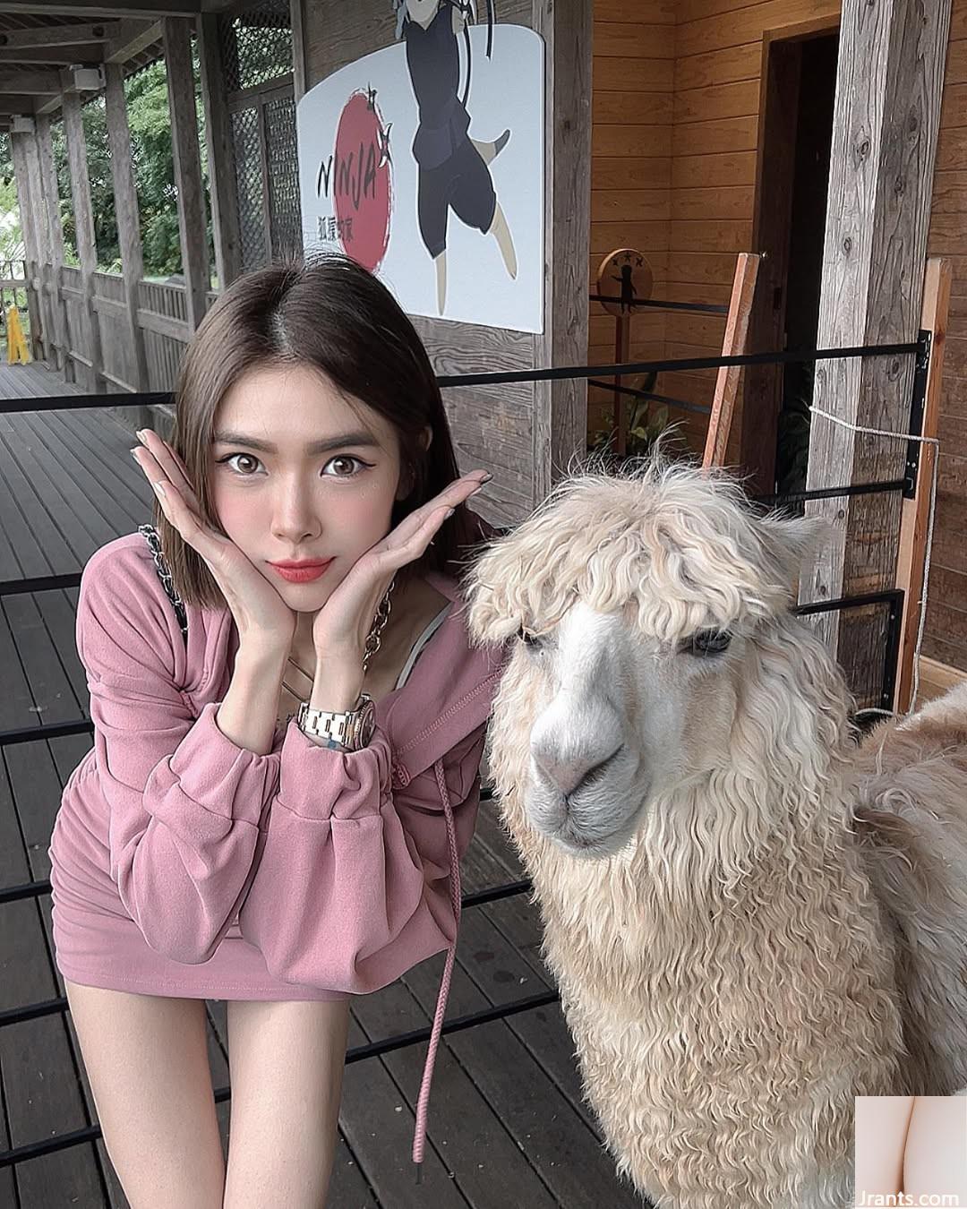 Cái nhìn trẻ thật đáng yêu. - Ảnh 21