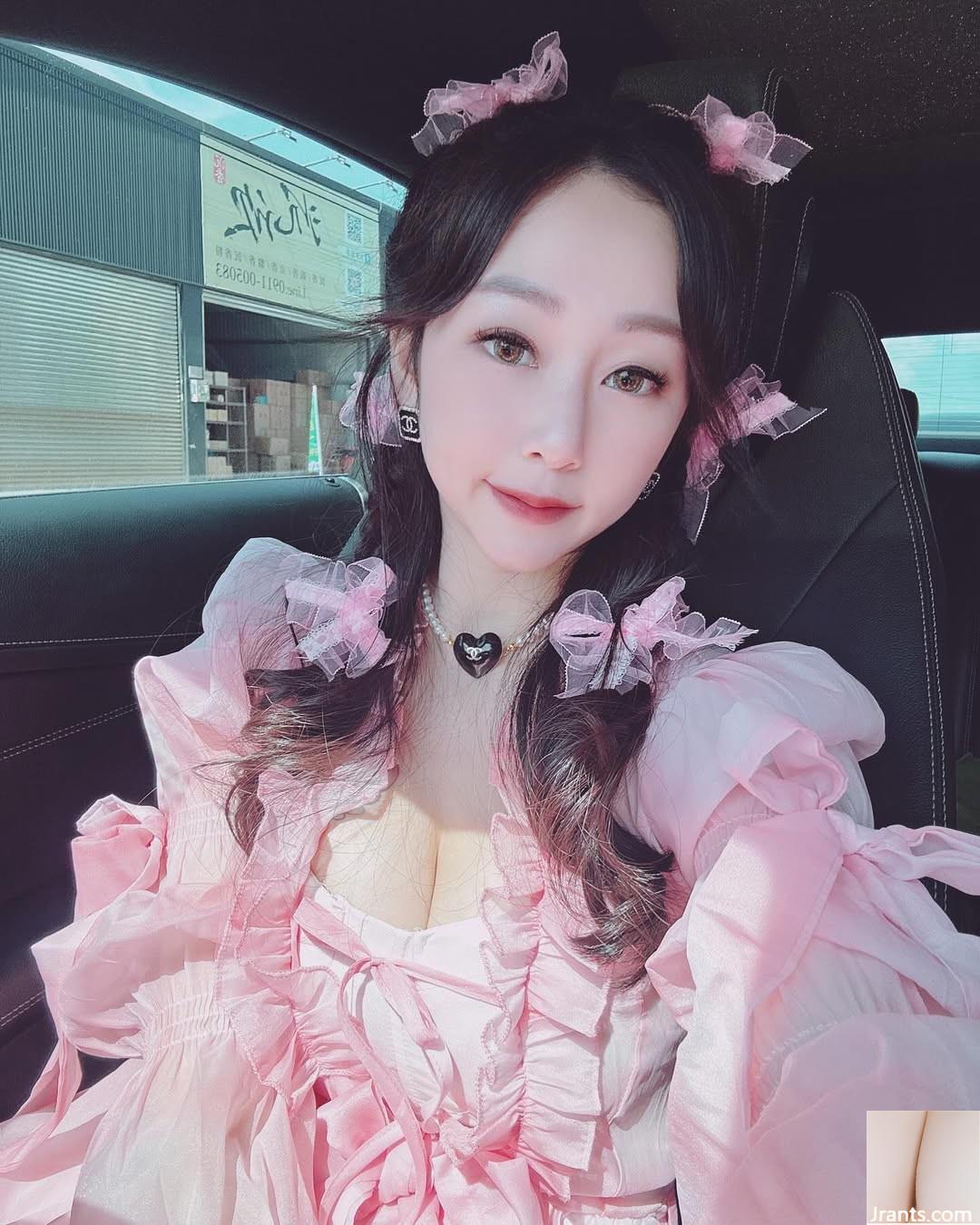 Bộ ngực của cô nàng quỷ nhỏ gợi cảm “Haoyu” đẹp đến mức không thể không nhìn vào (15P) - Ảnh 11