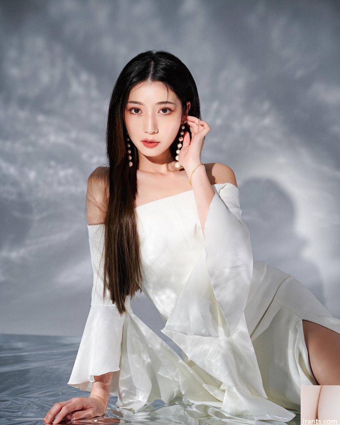 Những đường cong đẹp khiến người ta mê mẩn. “Long Weiwei” có nét mặt trong sáng và thanh tú (27P) - Ảnh 7