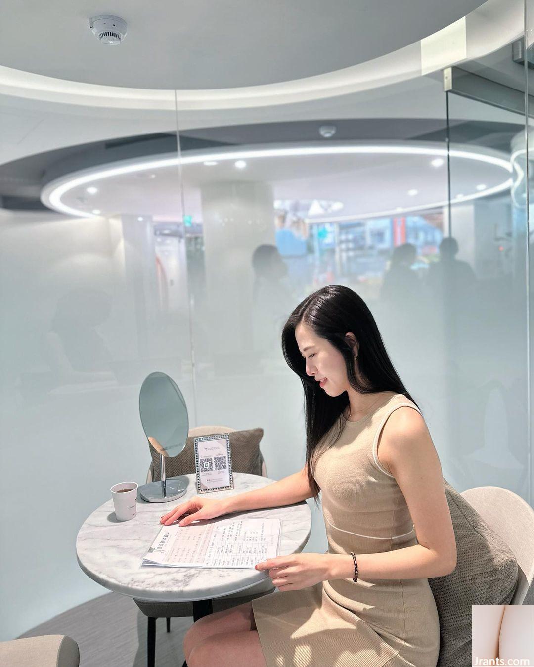 “Guan Xin Flora” gợi cảm và quyến rũ có nụ cười ngọt ngào và dáng người đẹp (34P) - Ảnh 21