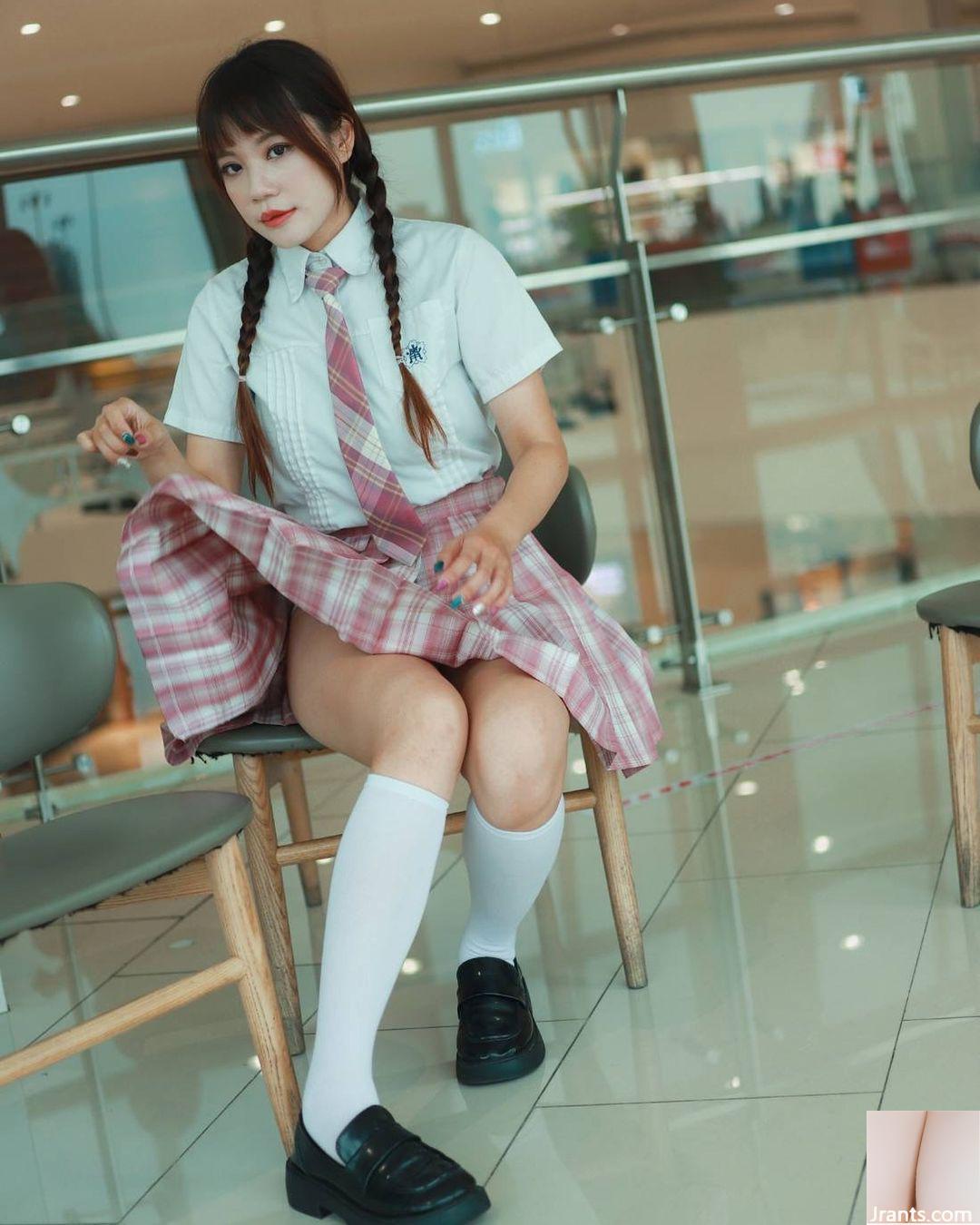 Vóc dáng gợi cảm của “Shuang’er” quá chết người và tư thế mảnh mai siêu gợi cảm (50P) - Ảnh 23