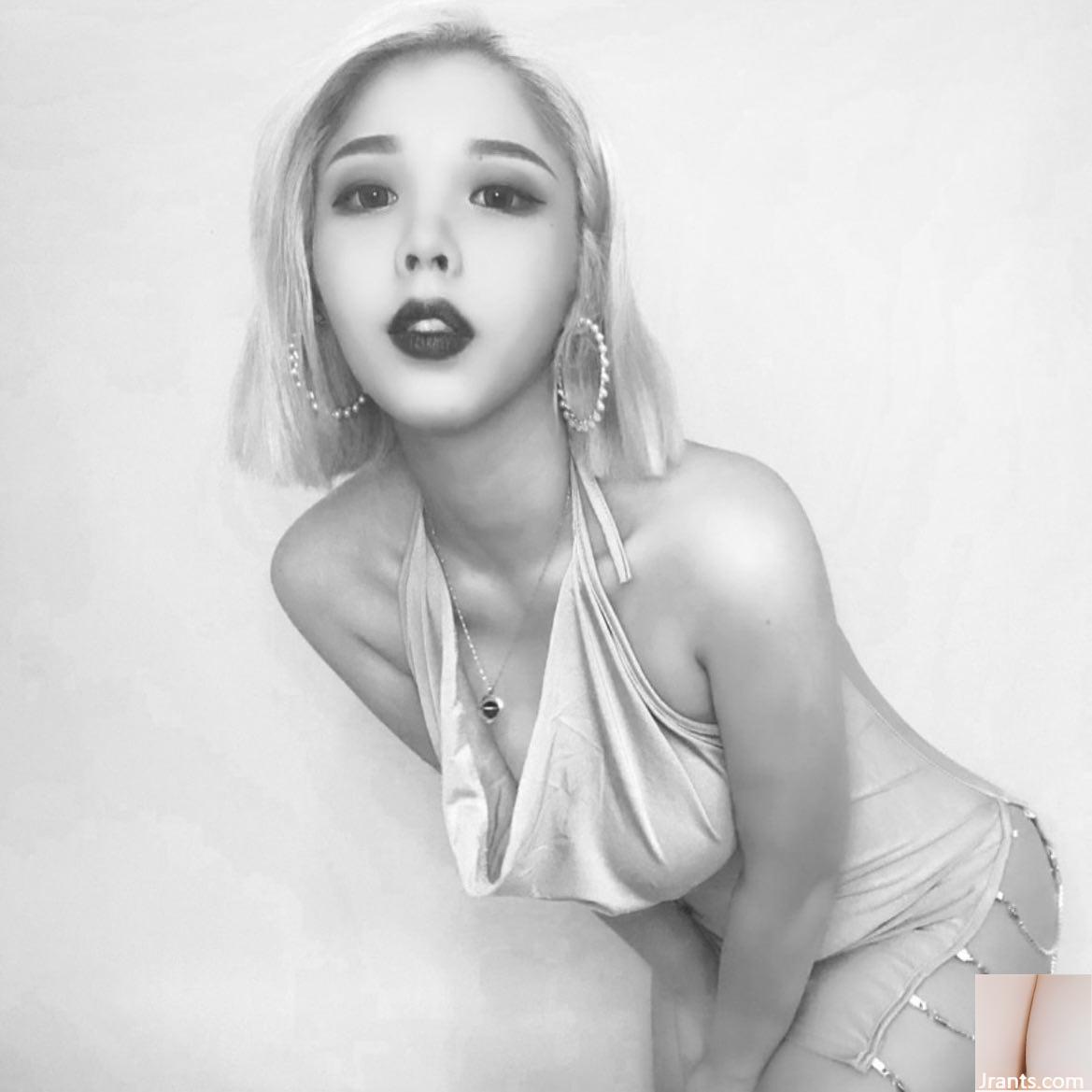 Bộ trang phục khoét sâu của “Lin Muxi Ariel” nóng bỏng đến mức cư dân mạng chỉ cần nhìn thoáng qua là bị ám ảnh (15P) - Ảnh 14