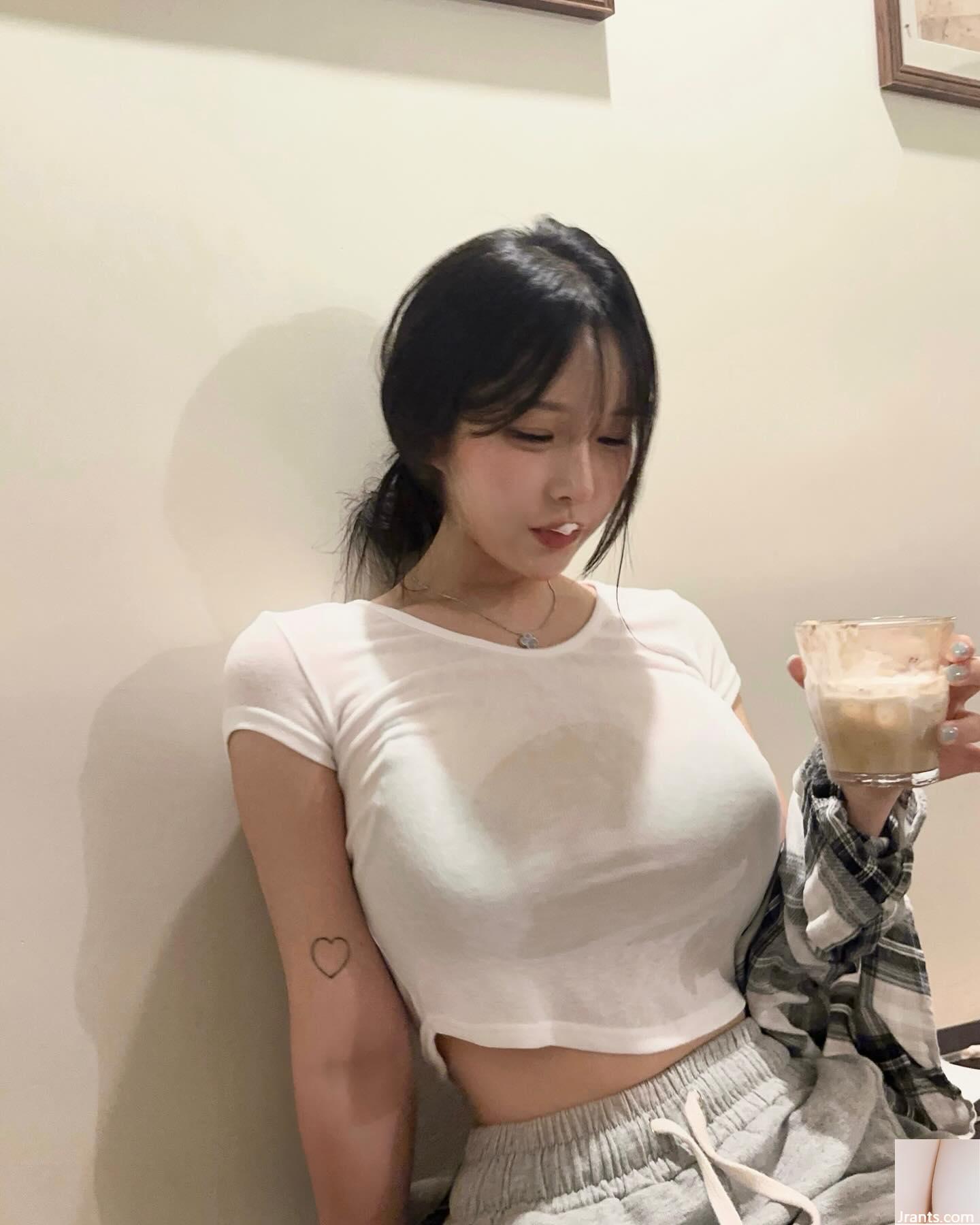 Vẻ ngoài trẻ thơ “Benben” Cô gái ngực khủng với khe ngực chữ V sâu và vòng một đầy đặn (18P) - Ảnh 17