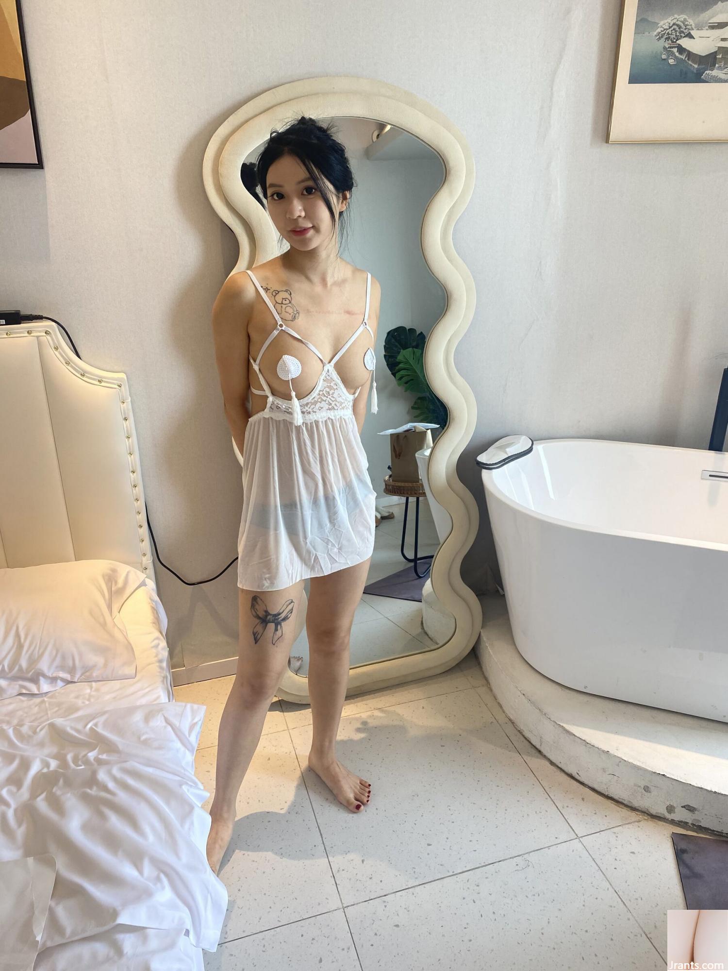 Bộ ảnh riêng tư thân người của người mẫu Trung Quốc Qiqi (47P) - Ảnh 3