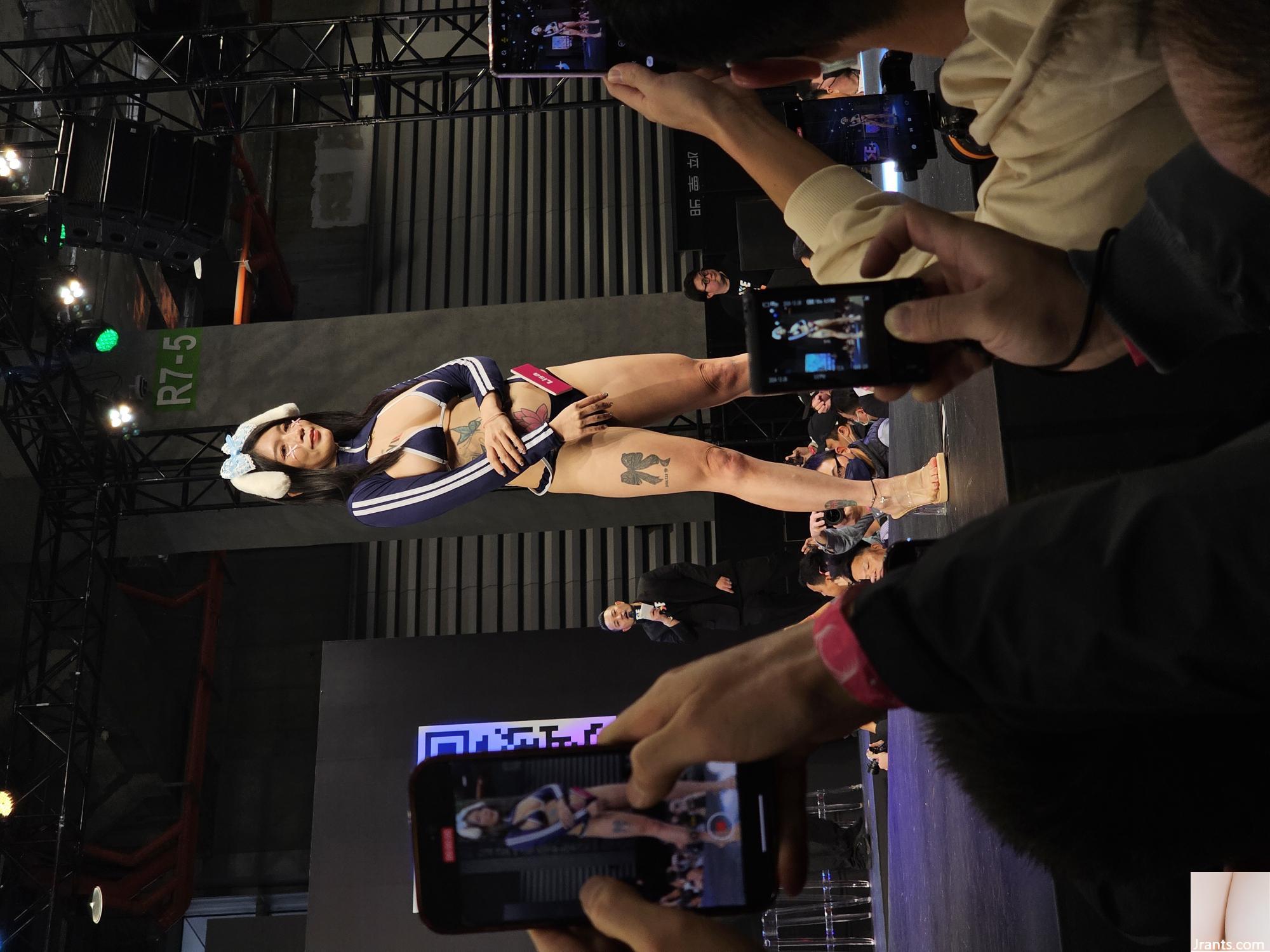 Phóng viên một ngày của Triển lãm ảnh TSE 2024 - Ảnh 12