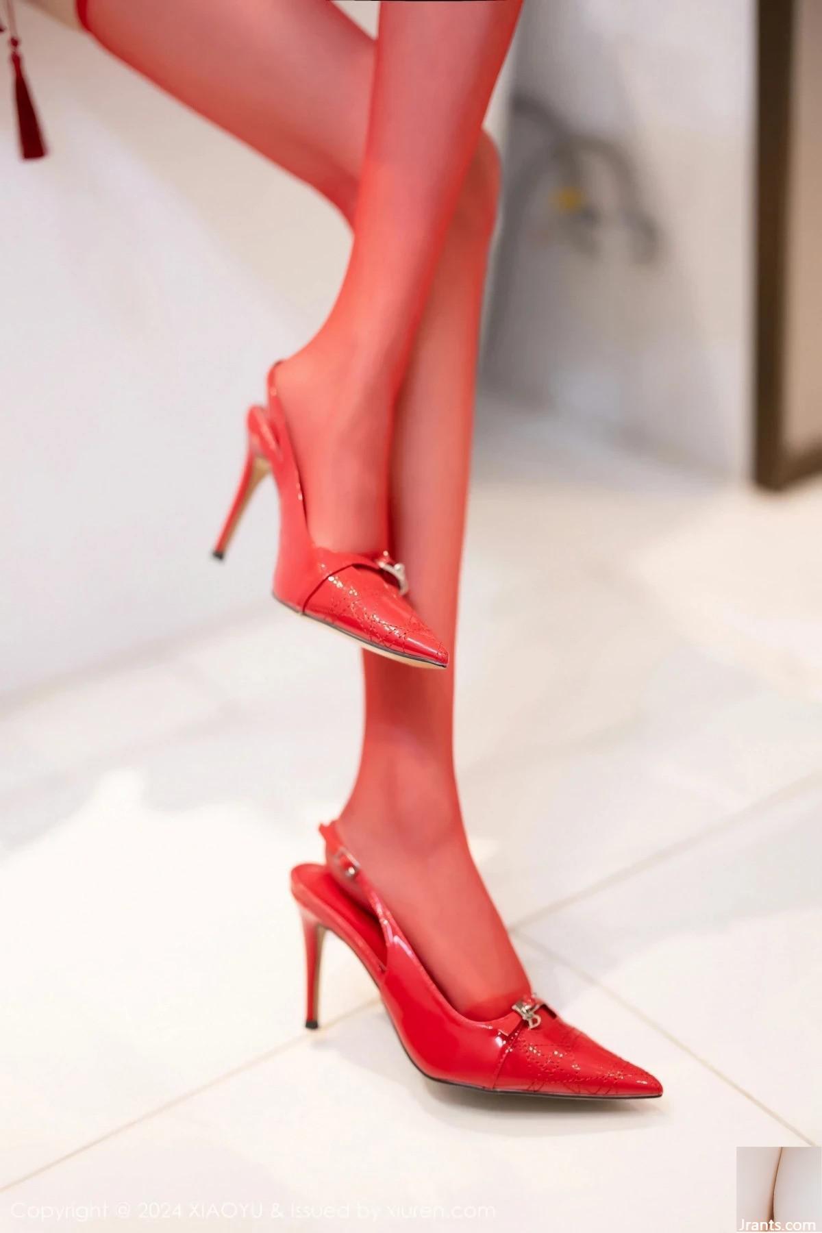 (XiaoYu) Vol.1212 Người mẫu Cheng Cheng Cheng váy lệch vai màu đen gợi cảm với đôi tất đen siêu mỏng khoe vóc dáng thon thả trong bộ ảnh quyến rũ (79P) - Ảnh 45